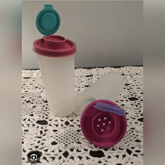 Set of Two Frosted Salt And Pepper Shakers By Tupperware - Picture 1 of 5